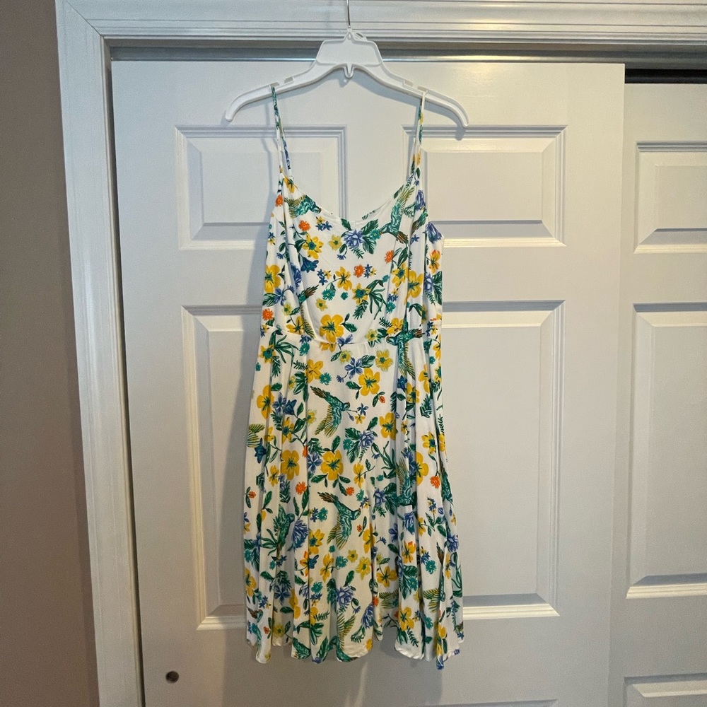 Old Navy floral pattern Size L dress.